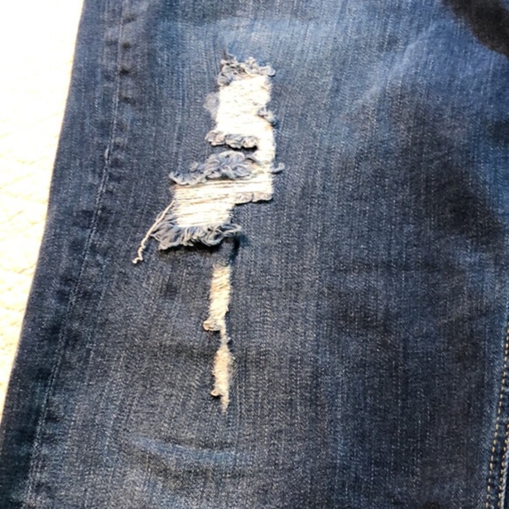 Divided for H&M higher rise distress jeans, size 6 - Picture 2 of 14
